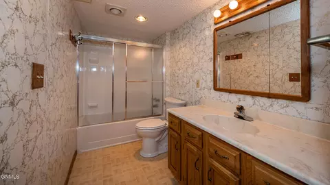 202 Owens Ave, Bismarck, ND 58501 photo 32