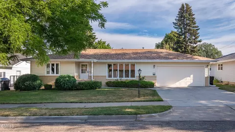 202 Owens Ave, Bismarck, ND 58501 photo 44