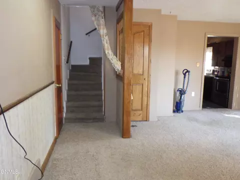 Entry Way - 313 6th St E, Culbertson, MT 59218 photo 3 of 10