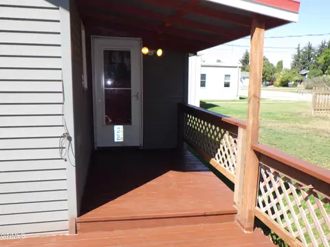 Exterior - 313 6th St E, Culbertson, MT 59218 photo 8 of 18