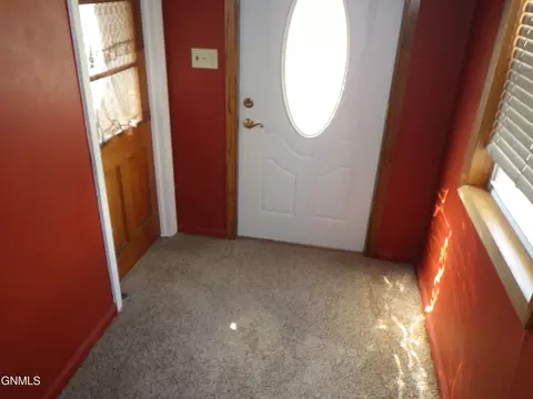 Entry Way - 313 6th St E, Culbertson, MT 59218 photo 1 of 10