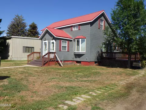 Exterior - 313 6th St E, Culbertson, MT 59218 photo 2 of 18