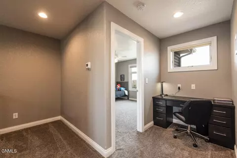 2471 Eugene Dr N, Mandan, ND 58554 photo 31