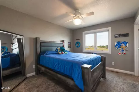 2471 Eugene Dr N, Mandan, ND 58554 photo 28