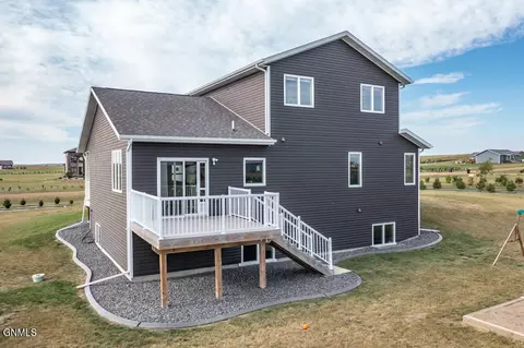 2471 Eugene Dr N, Mandan, ND 58554 photo 37