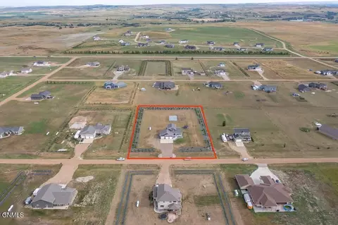 2471 Eugene Dr N, Mandan, ND 58554 photo 44