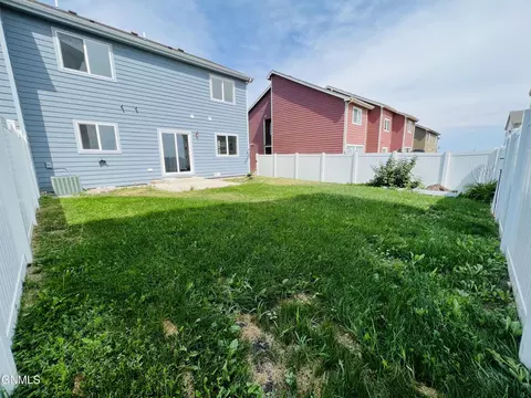 2717 23rd St W, Williston, ND 58801 photo 7