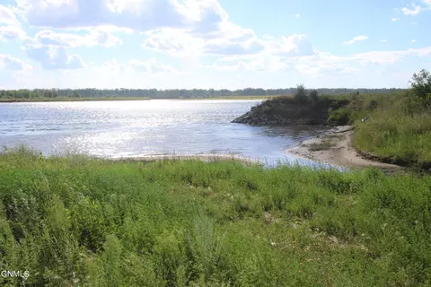 On 22nd S Avenue Sw, Washburn, ND 58577