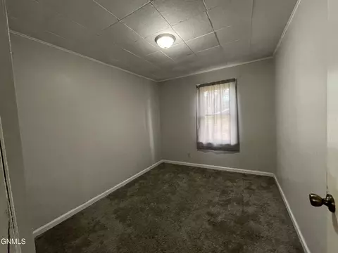 912 8th Ave W, Williston, ND 58801 photo 6