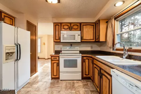 3501 Hillside Rd, Mandan, ND 58554 photo 10