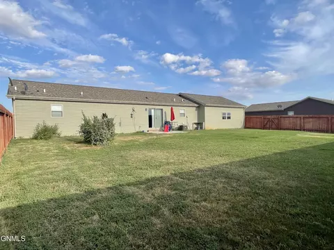 5465 Nicholas Ave NW, Williston, ND 58801 photo 21