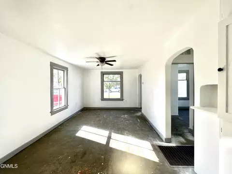 316 3rd Ave W, Ray, ND 58849 photo 3