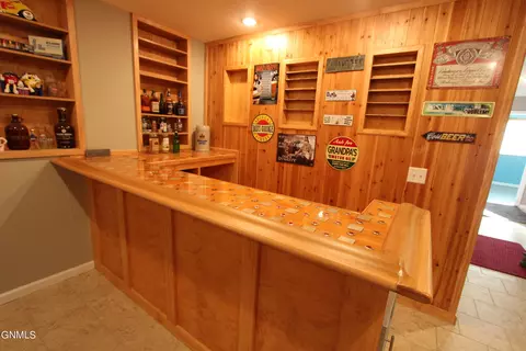1118 Horseman Loop, Bismarck, ND 58501 photo 39
