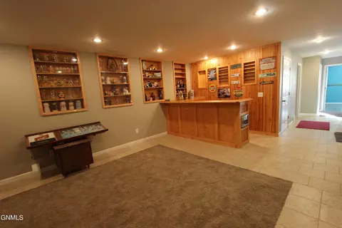 1118 Horseman Loop, Bismarck, ND 58501 photo 38