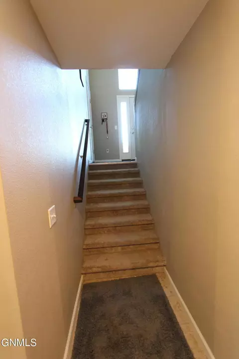 1118 Horseman Loop, Bismarck, ND 58501 photo 36