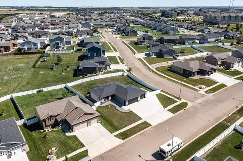 4701 Normandy St, Bismarck, ND 58503 photo 44