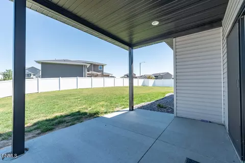 4701 Normandy St, Bismarck, ND 58503 photo 31