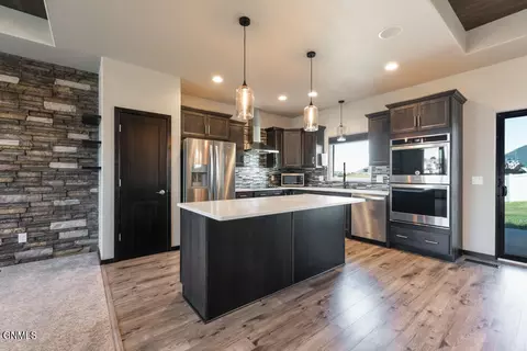 4701 Normandy St, Bismarck, ND 58503 photo 14