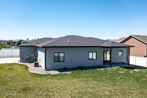 4701 Normandy St, Bismarck, ND 58503 photo 33