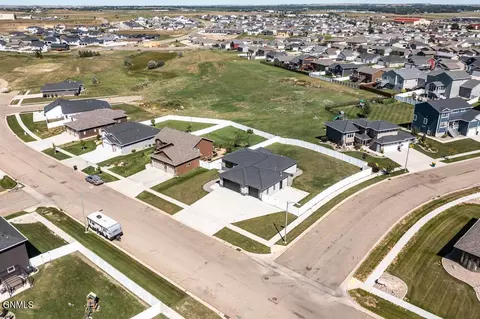 4701 Normandy St, Bismarck, ND 58503 photo 42