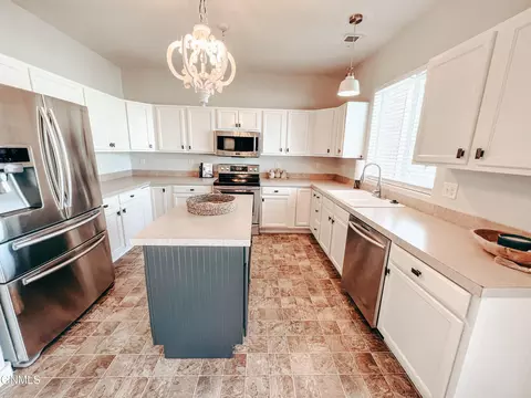 2517 29th Ave W, Williston, ND 58801 photo 13