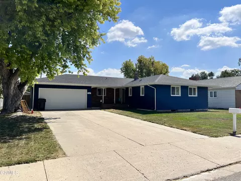 1522 5th Ave W, Williston, ND 58801 photo 1