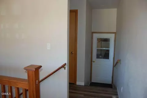 1978 Crocus Dr, Sidney, MT 59270 photo 2