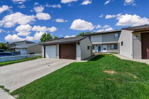 2703 19th Ave W, Williston, ND 58801 photo 3