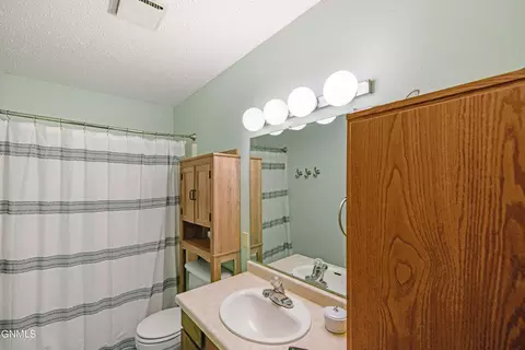 2703 19th Ave W, Williston, ND 58801 photo 25