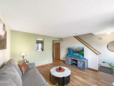 2703 19th Ave W, Williston, ND 58801 photo 7