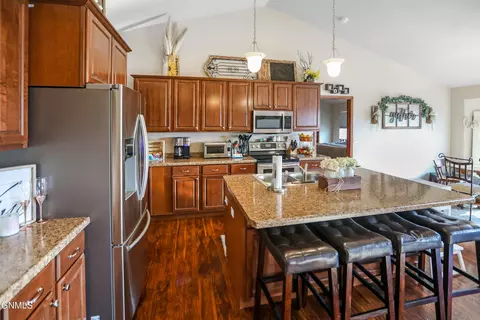 3330 3rd Ave E, Williston, ND 58801 photo 12