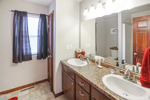 3330 3rd Ave E, Williston, ND 58801 photo 22