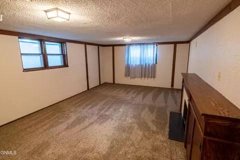 822 2nd Ave E, Williston, ND 58801 photo 36