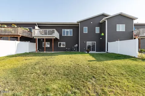 711 Calvert Dr, Bismarck, ND 58503 photo 33