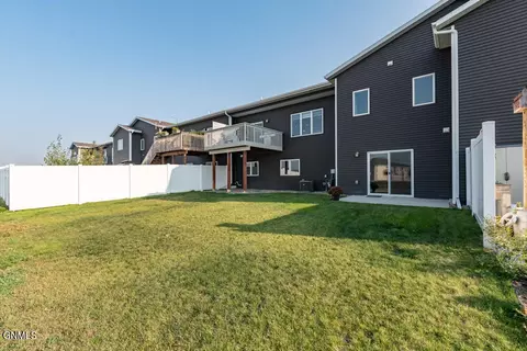 711 Calvert Dr, Bismarck, ND 58503 photo 32