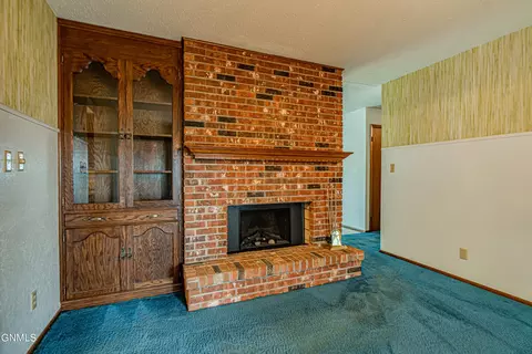 703 Johns Dr, Mandan, ND 58554 photo 11