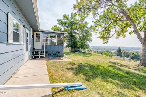 703 Johns Dr, Mandan, ND 58554 photo 69