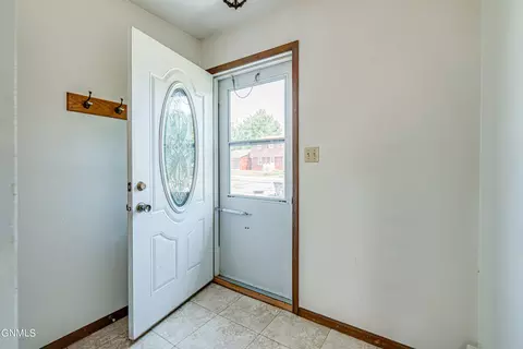 703 Johns Dr, Mandan, ND 58554 photo 3
