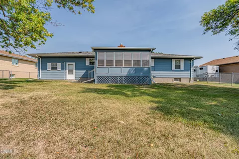 703 Johns Dr, Mandan, ND 58554 photo 73