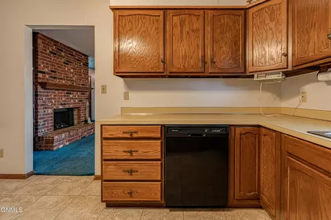 703 Johns Dr, Mandan, ND 58554 photo 22