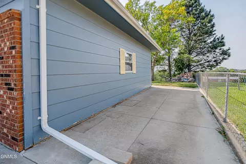 703 Johns Dr, Mandan, ND 58554 photo 68