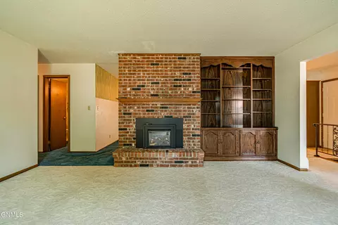 703 Johns Dr, Mandan, ND 58554 photo 7