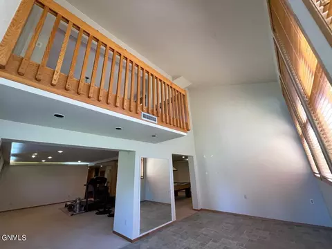 3015 11th Ave E, Williston, ND 58801 photo 59