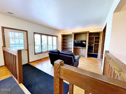 3015 11th Ave E, Williston, ND 58801 photo 27