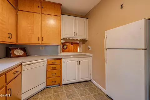 719 N 9th St, Bismarck, ND 58501 photo 9