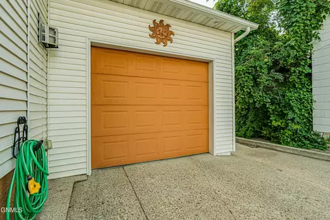 719 N 9th St, Bismarck, ND 58501 photo 41
