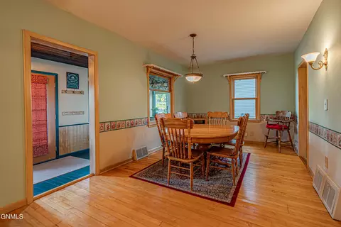 719 N 9th St, Bismarck, ND 58501 photo 4
