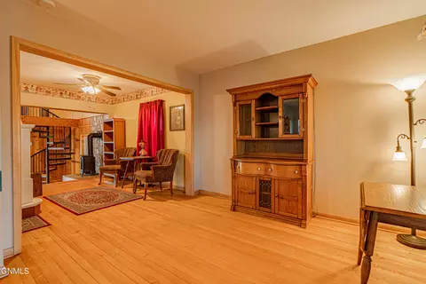 719 N 9th St, Bismarck, ND 58501 photo 5