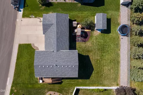 773 13th St E, Dickinson, ND 58601 photo 45