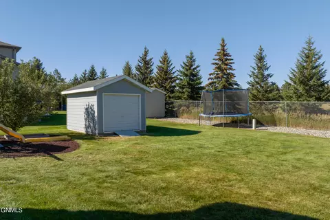 773 13th St E, Dickinson, ND 58601 photo 38